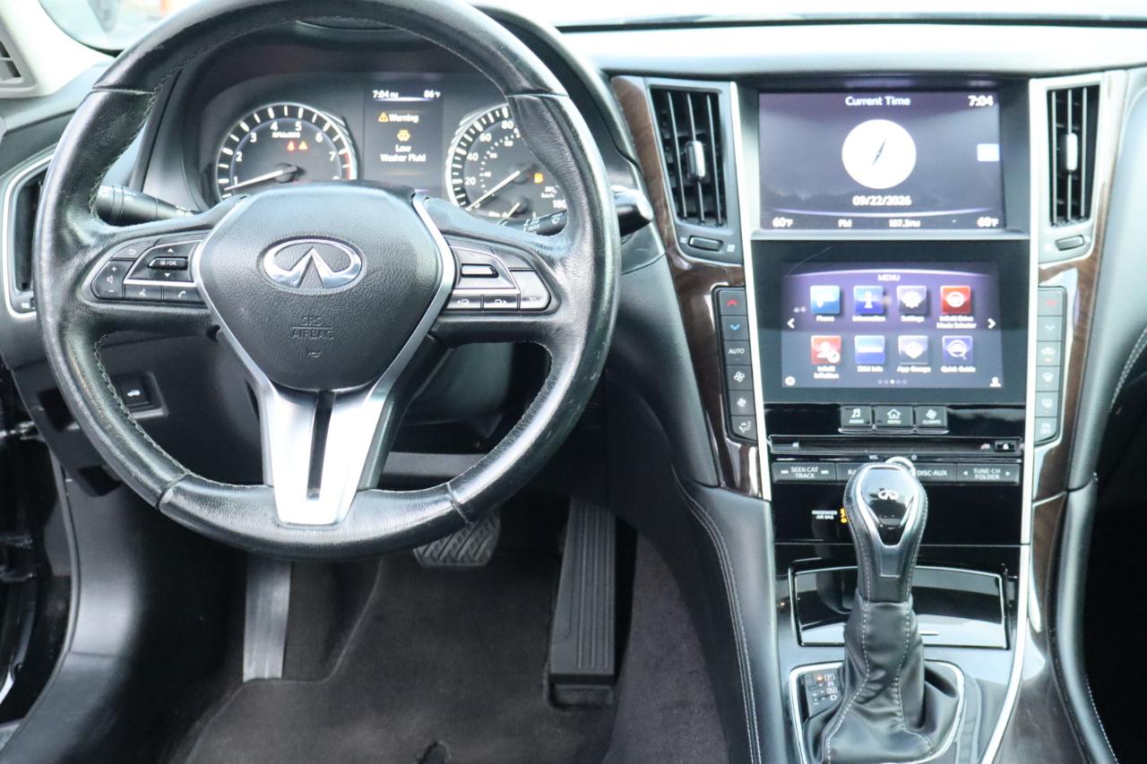 Infiniti Q50 3.0t LUXE RWD 2018