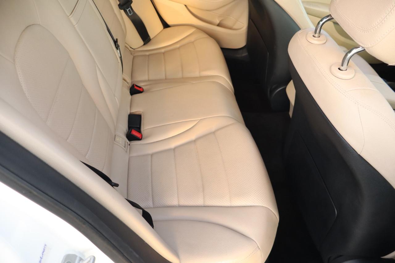 Mercedes-Benz C-Class 4dr Sdn C 300 RWD 2015