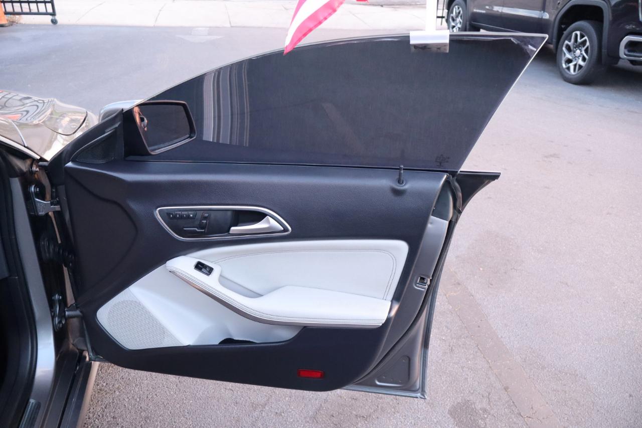 Mercedes-Benz CLA-Class 4dr Sdn CLA 250 4MATIC 2015