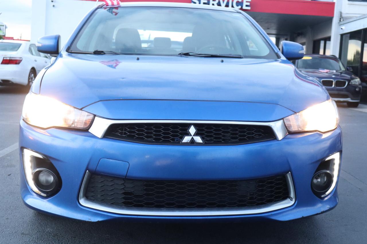 Mitsubishi Lancer ES 2.0 FWD CVT 2017