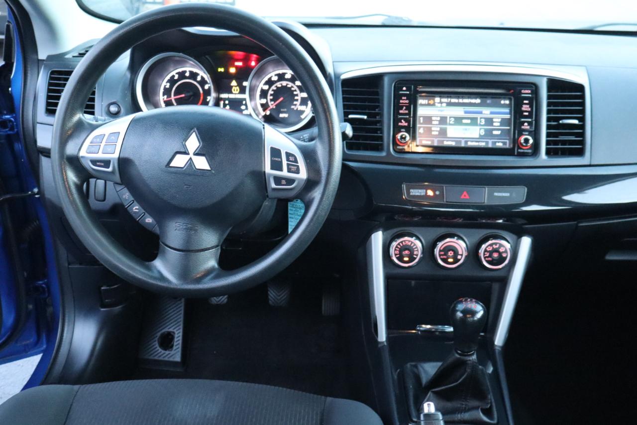 Mitsubishi Lancer ES 2.0 FWD CVT 2017
