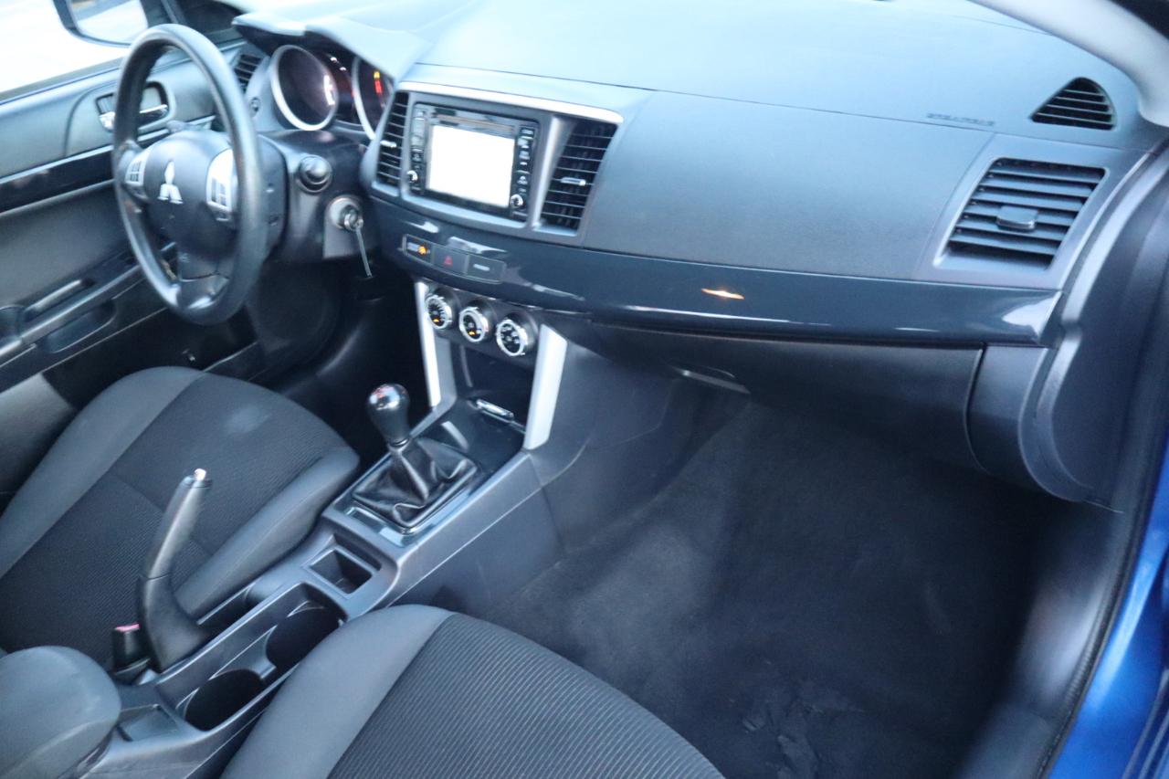 Mitsubishi Lancer ES 2.0 FWD CVT 2017