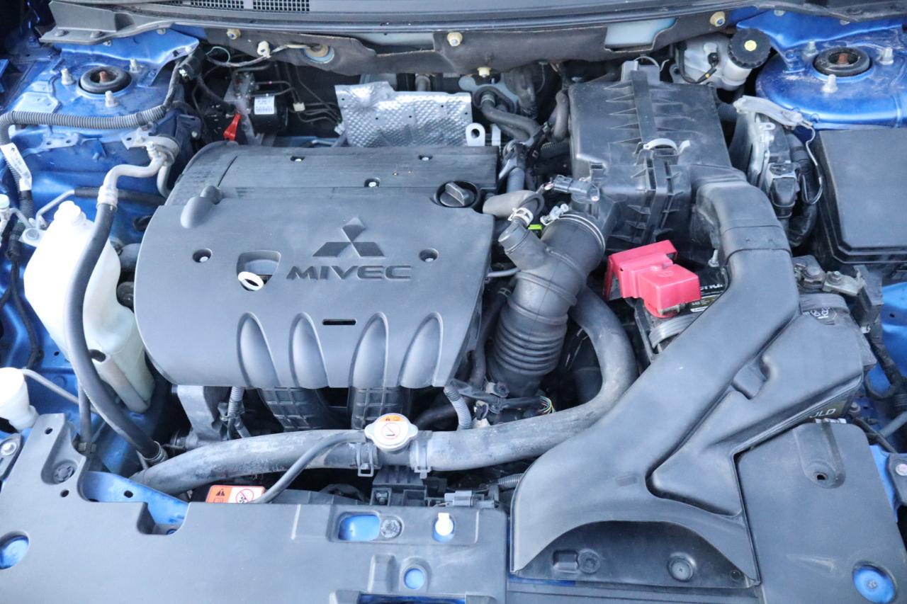 Mitsubishi Lancer ES 2.0 FWD CVT 2017