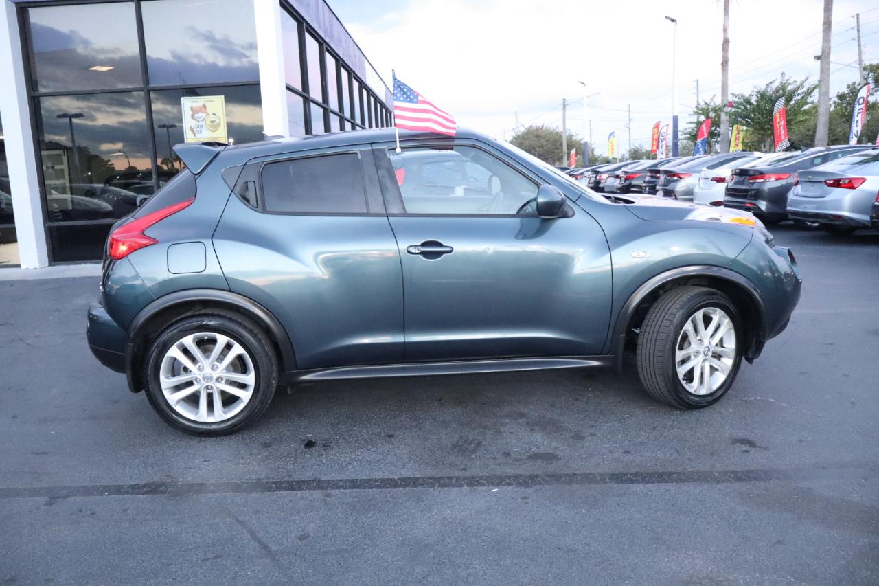 Nissan Juke 5dr Wgn CVT SV AWD 2014