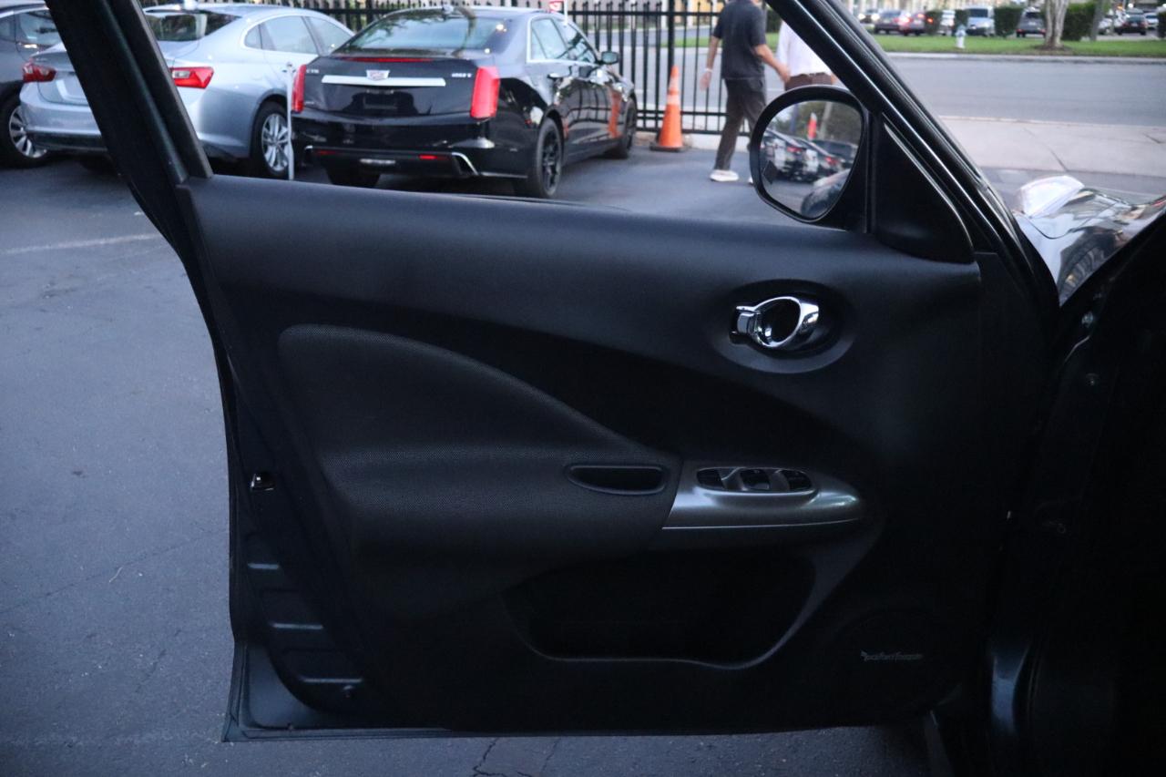 Nissan Juke 5dr Wgn CVT SV AWD 2014