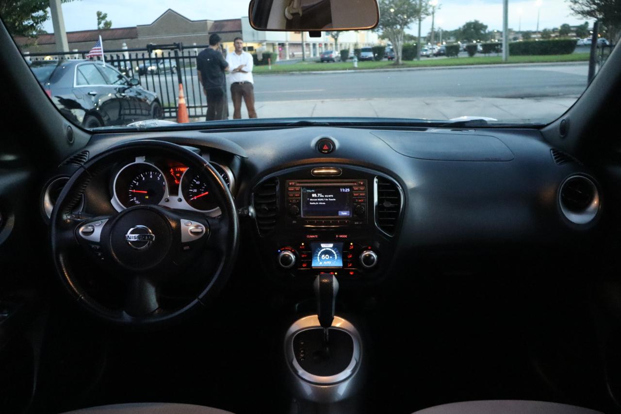 Nissan Juke 5dr Wgn CVT SV AWD 2014