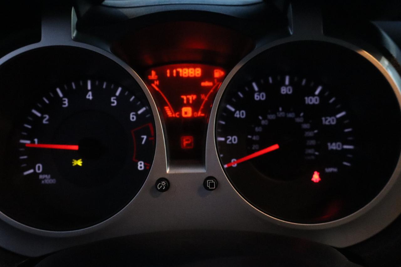 Nissan Juke 5dr Wgn CVT SV AWD 2014