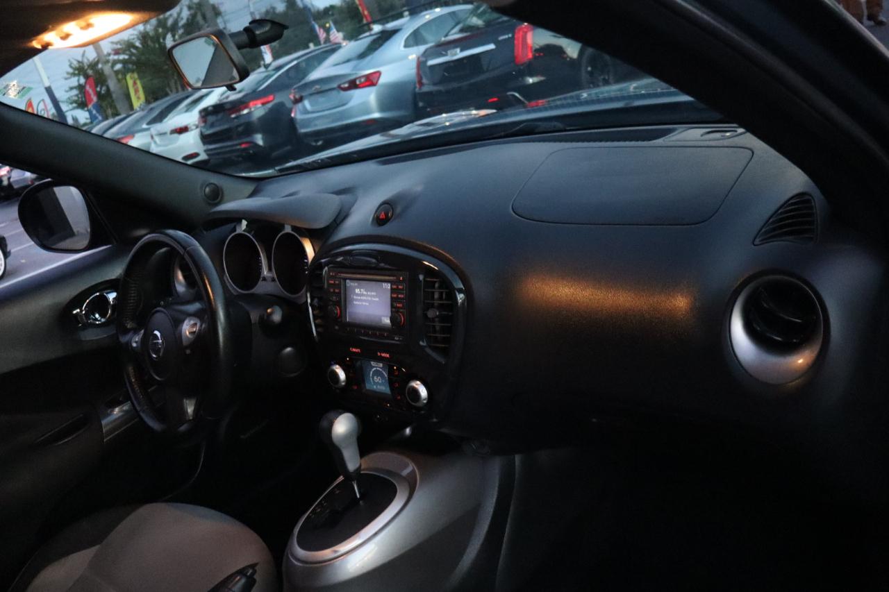 Nissan Juke 5dr Wgn CVT SV AWD 2014