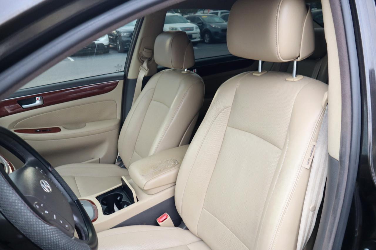 Hyundai Genesis 4dr Sdn V6 3.8L 2013