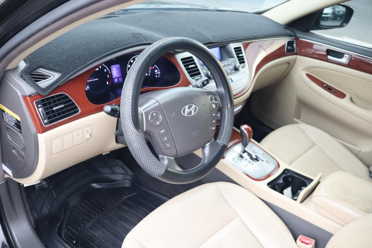 Hyundai Genesis 4dr Sdn V6 3.8L 2013