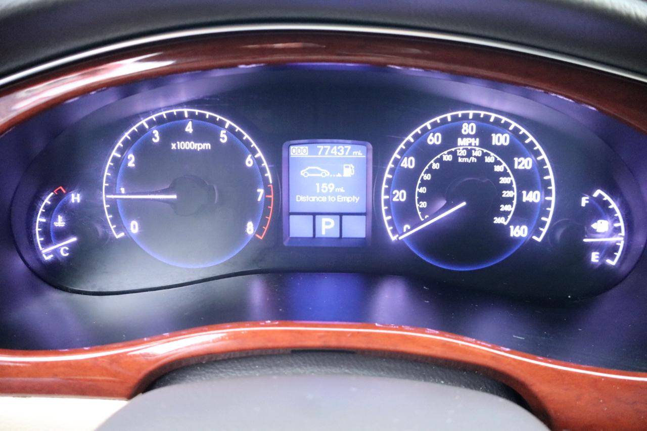Hyundai Genesis 4dr Sdn V6 3.8L 2013