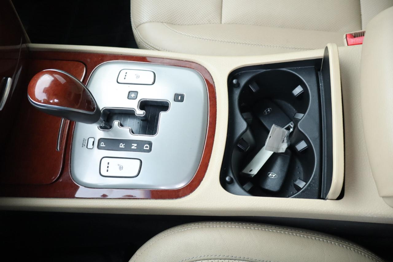 Hyundai Genesis 4dr Sdn V6 3.8L 2013