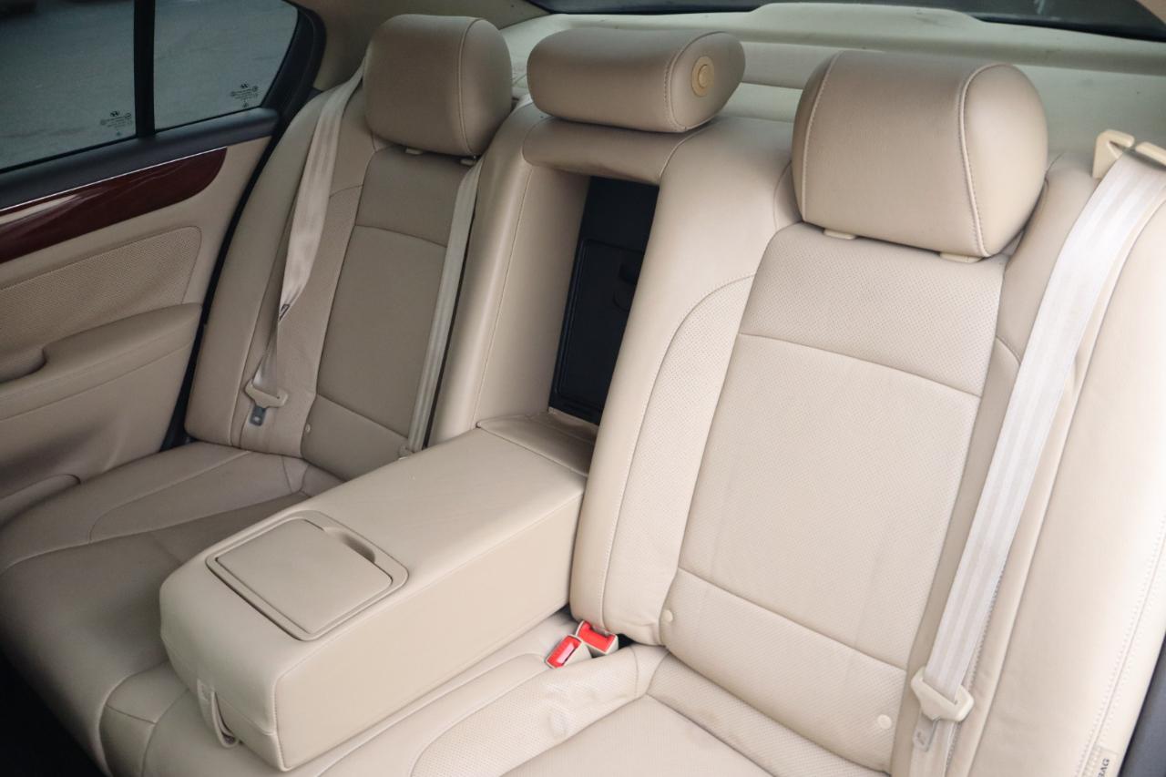 Hyundai Genesis 4dr Sdn V6 3.8L 2013