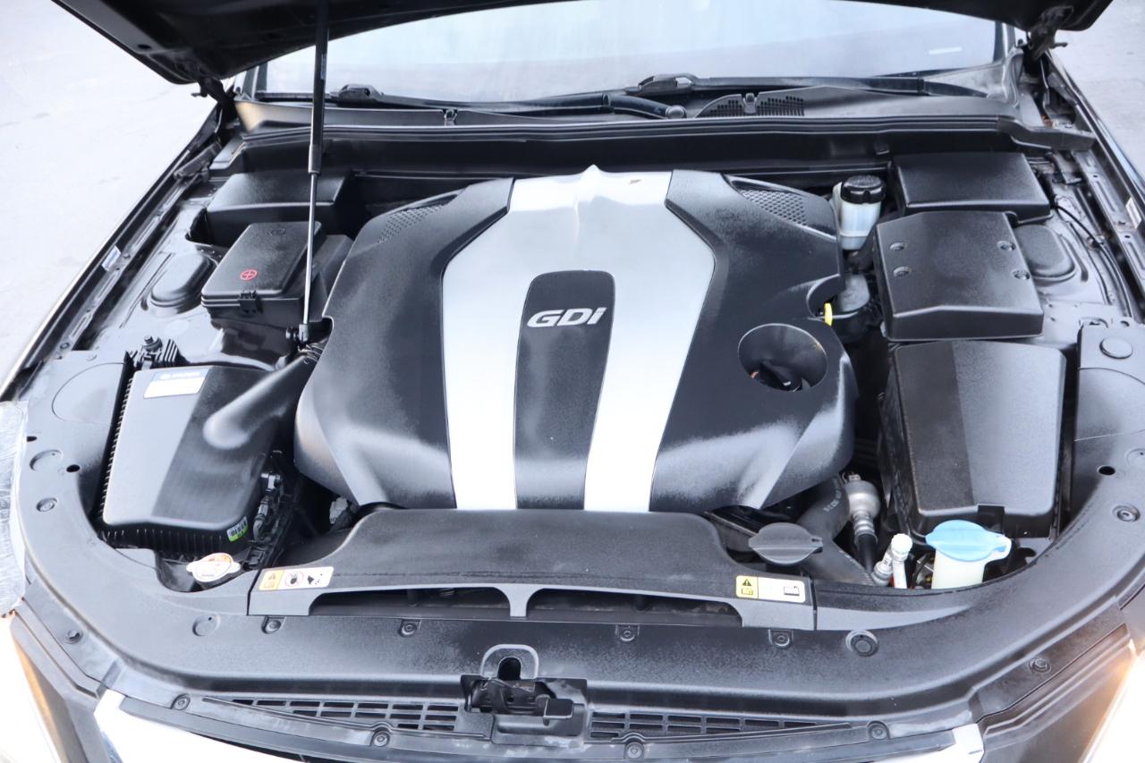 Hyundai Genesis 4dr Sdn V6 3.8L 2013