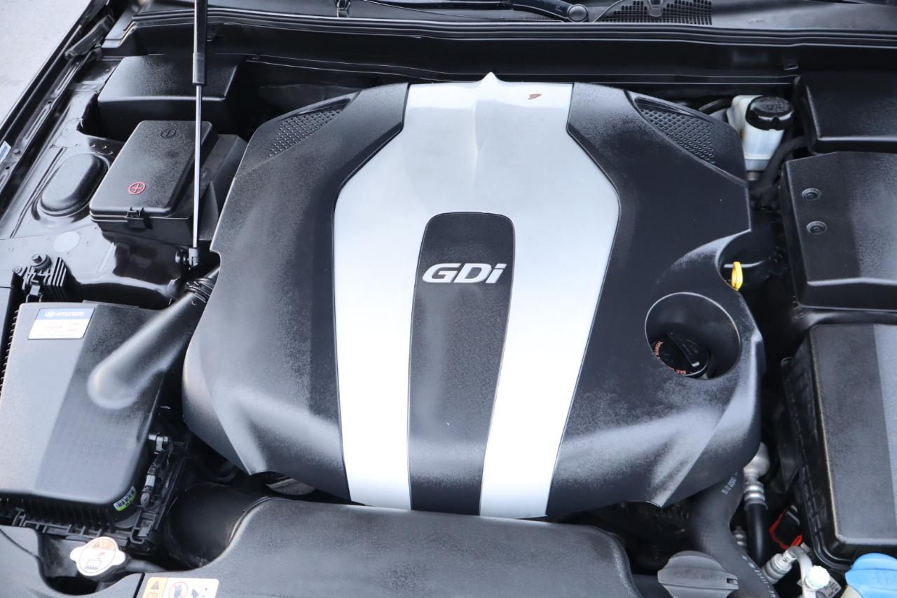 Hyundai Genesis 4dr Sdn V6 3.8L 2013