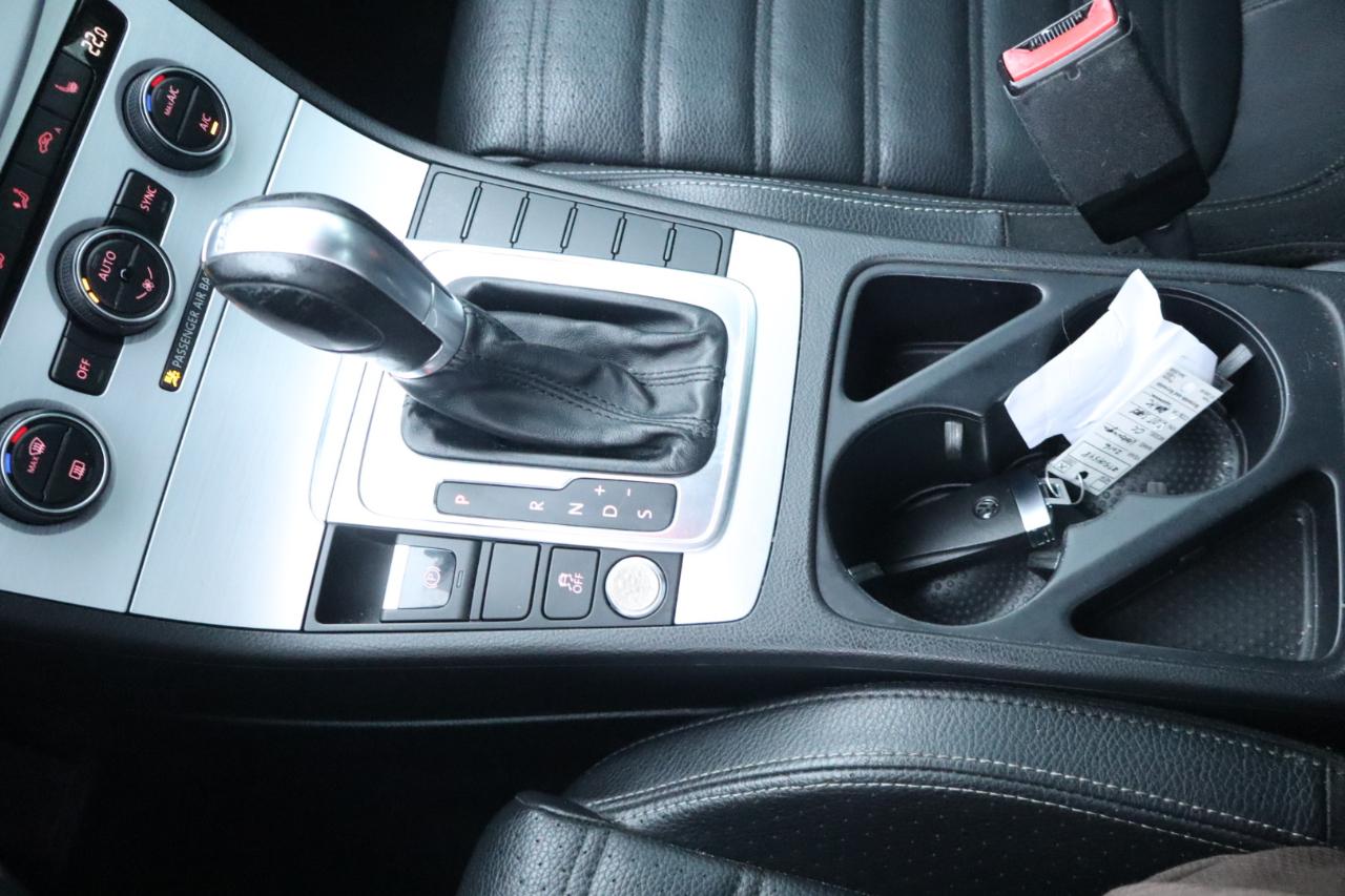 Volkswagen CC 4dr Sdn DSG R-Line PZEV 2016