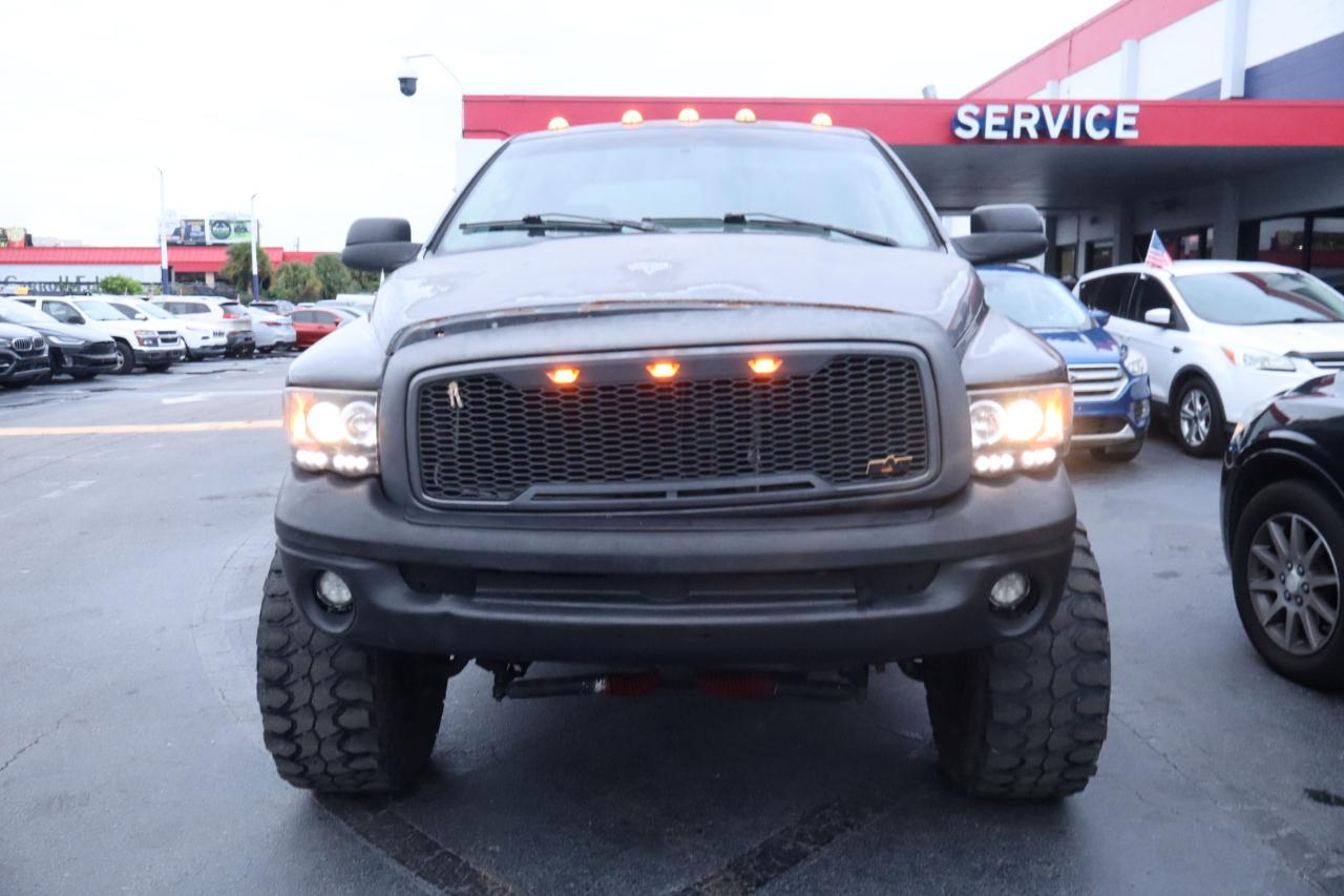 Dodge Ram 2500 4dr Quad Cab 140.5" WB 4WD ST 2004
