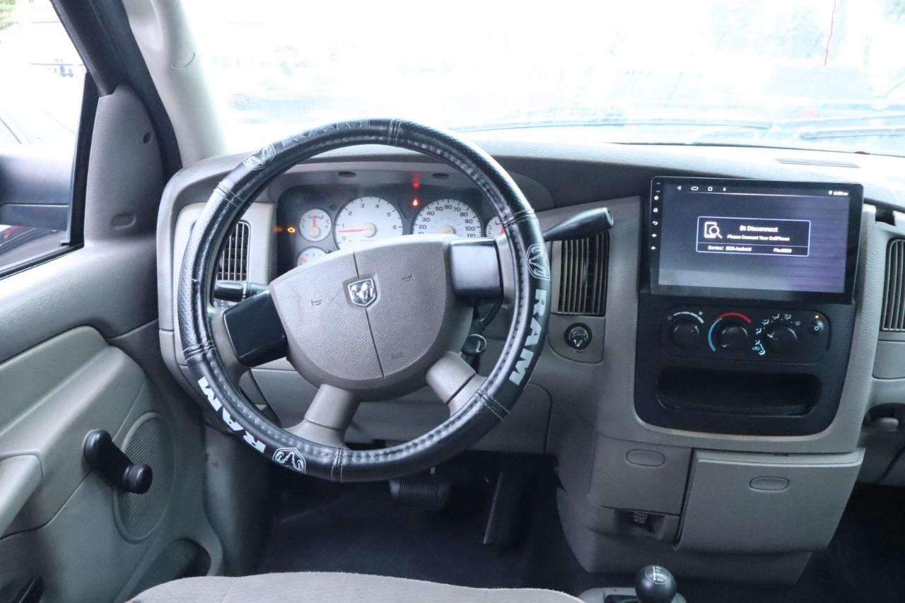 Dodge Ram 2500 4dr Quad Cab 140.5" WB 4WD ST 2004