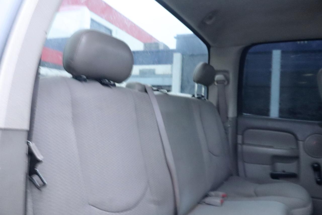 Dodge Ram 2500 4dr Quad Cab 140.5" WB 4WD ST 2004