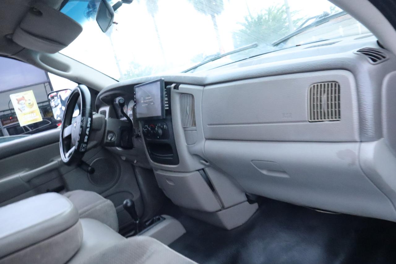 Dodge Ram 2500 4dr Quad Cab 140.5" WB 4WD ST 2004