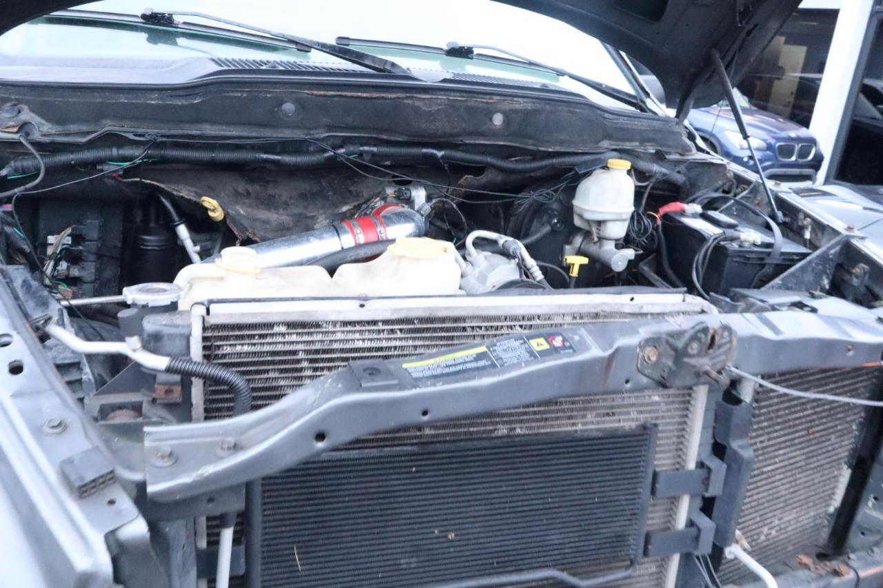 Dodge Ram 2500 4dr Quad Cab 140.5" WB 4WD ST 2004