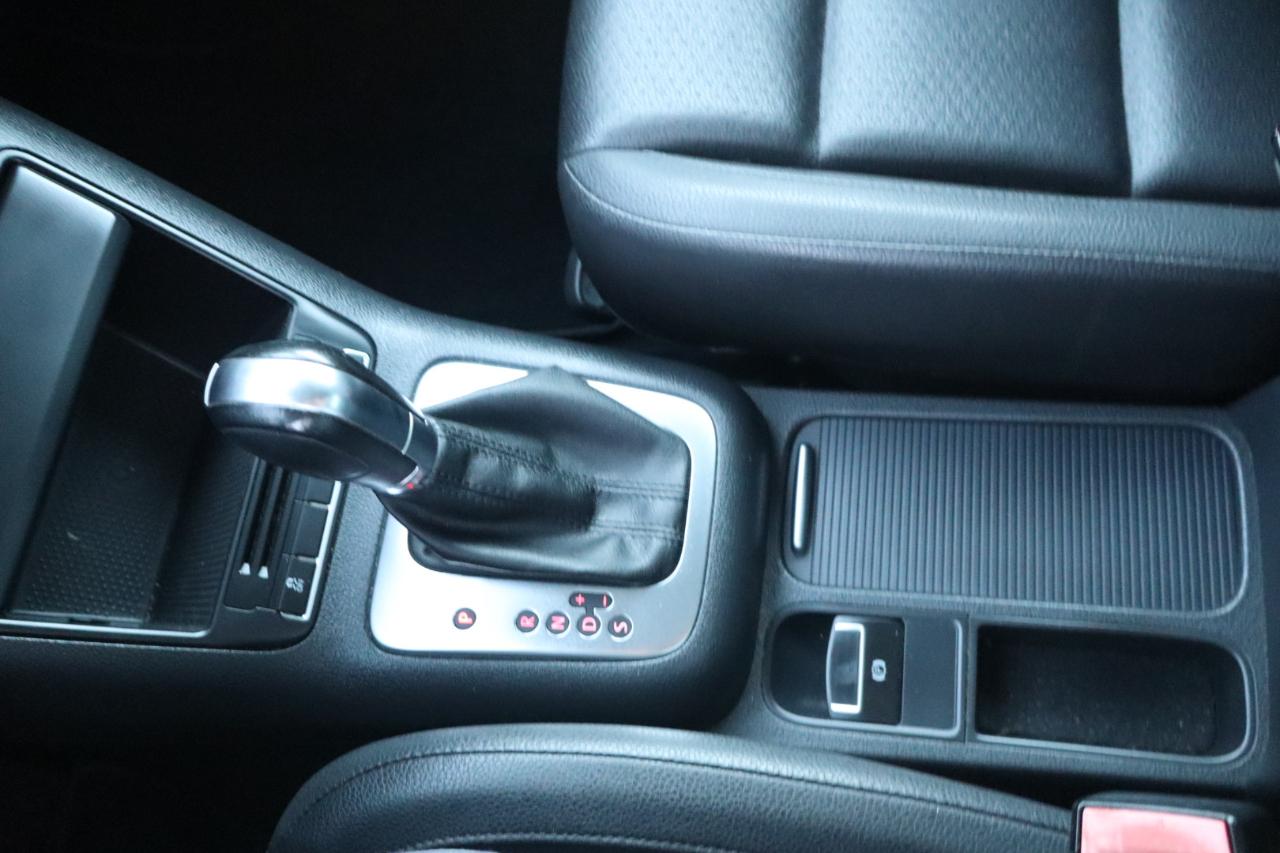 Volkswagen Tiguan 2WD 4dr Auto SE w/Sunroof & Nav 2013