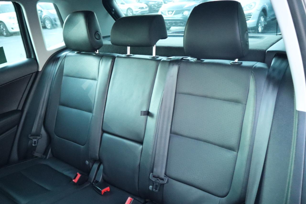 Volkswagen Tiguan 2WD 4dr Auto SE w/Sunroof & Nav 2013