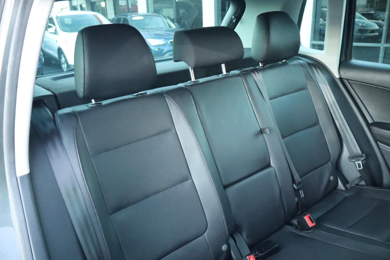 Volkswagen Tiguan 2WD 4dr Auto SE w/Sunroof & Nav 2013
