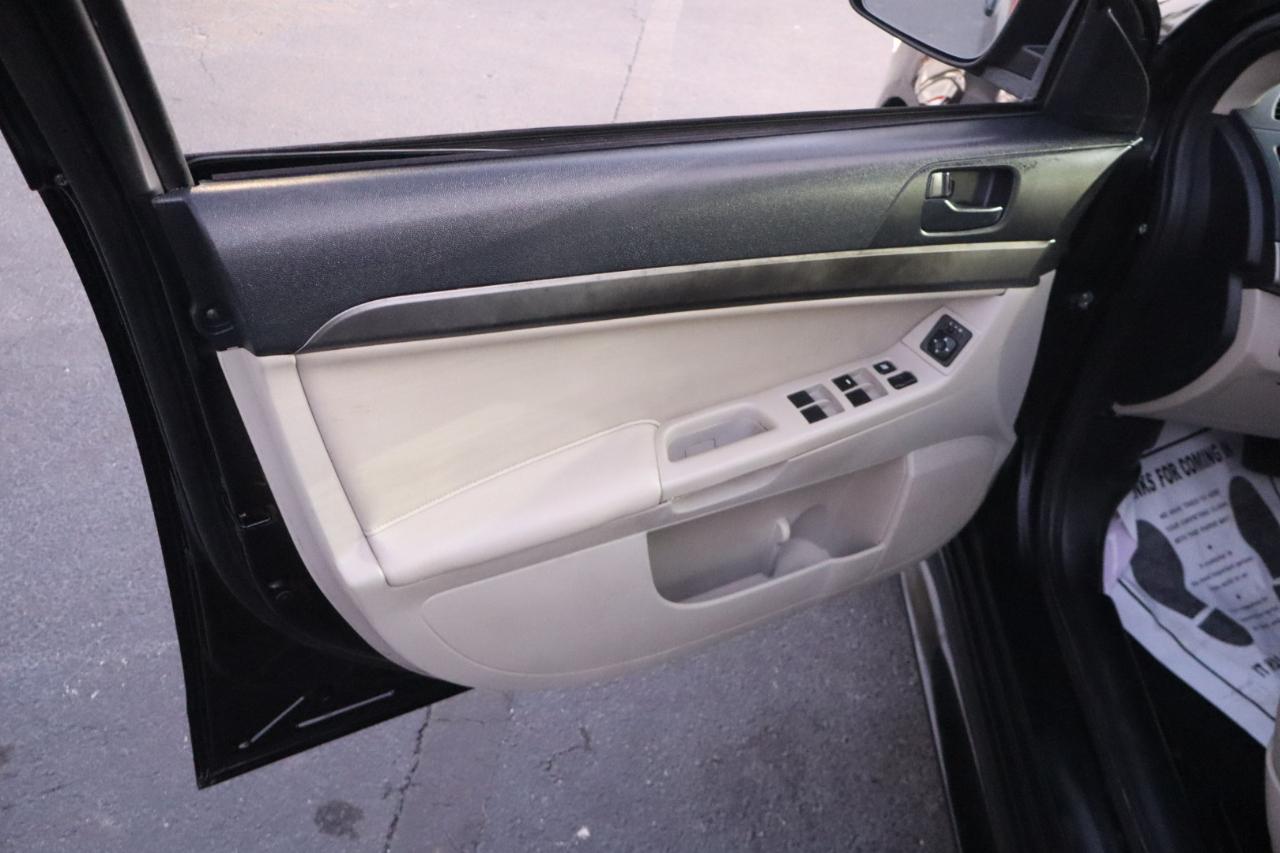 Mitsubishi Lancer 4dr Sdn Man ES FWD 2014