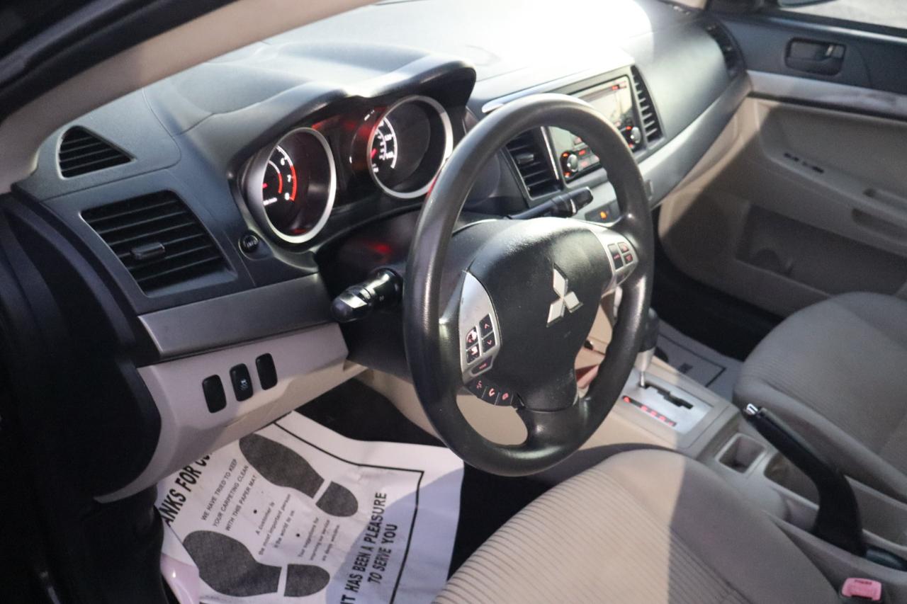 Mitsubishi Lancer 4dr Sdn Man ES FWD 2014