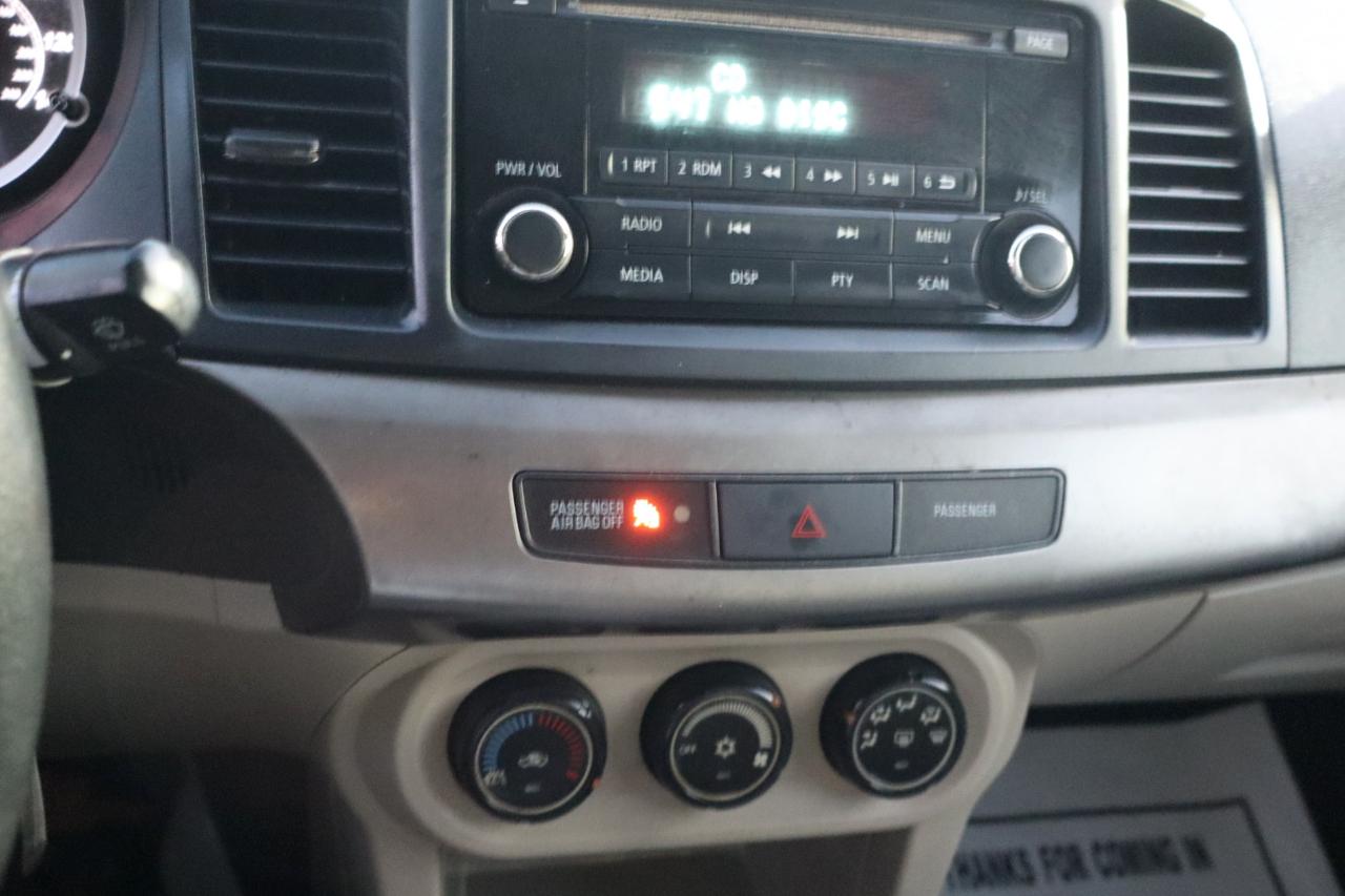 Mitsubishi Lancer 4dr Sdn Man ES FWD 2014