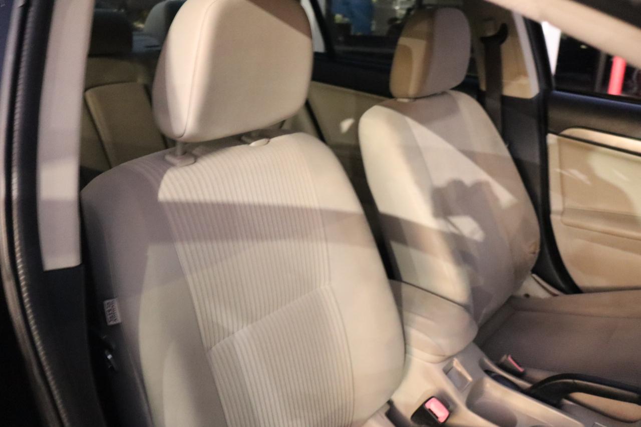 Mitsubishi Lancer 4dr Sdn Man ES FWD 2014