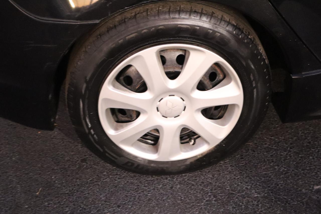 Mitsubishi Lancer 4dr Sdn Man ES FWD 2014