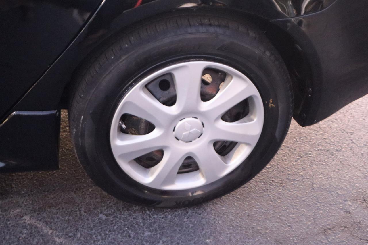 Mitsubishi Lancer 4dr Sdn Man ES FWD 2014