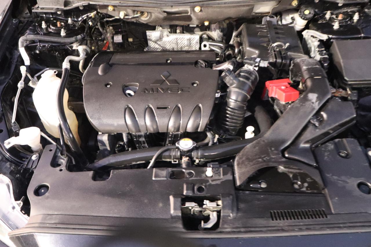 Mitsubishi Lancer 4dr Sdn Man ES FWD 2014
