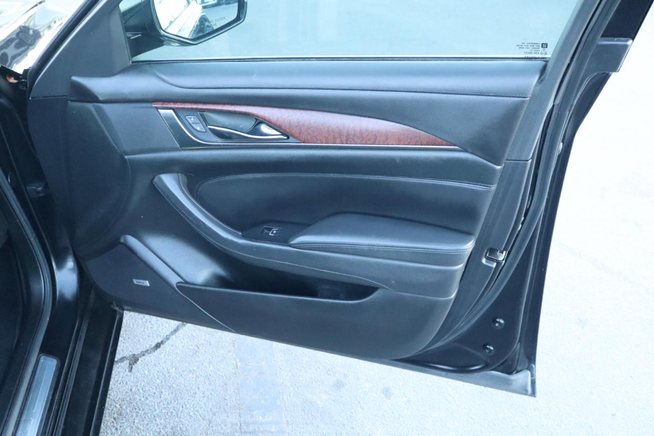 Cadillac CTS Sedan 4dr Sdn 2.0L Turbo Luxury Collection RWD 2016