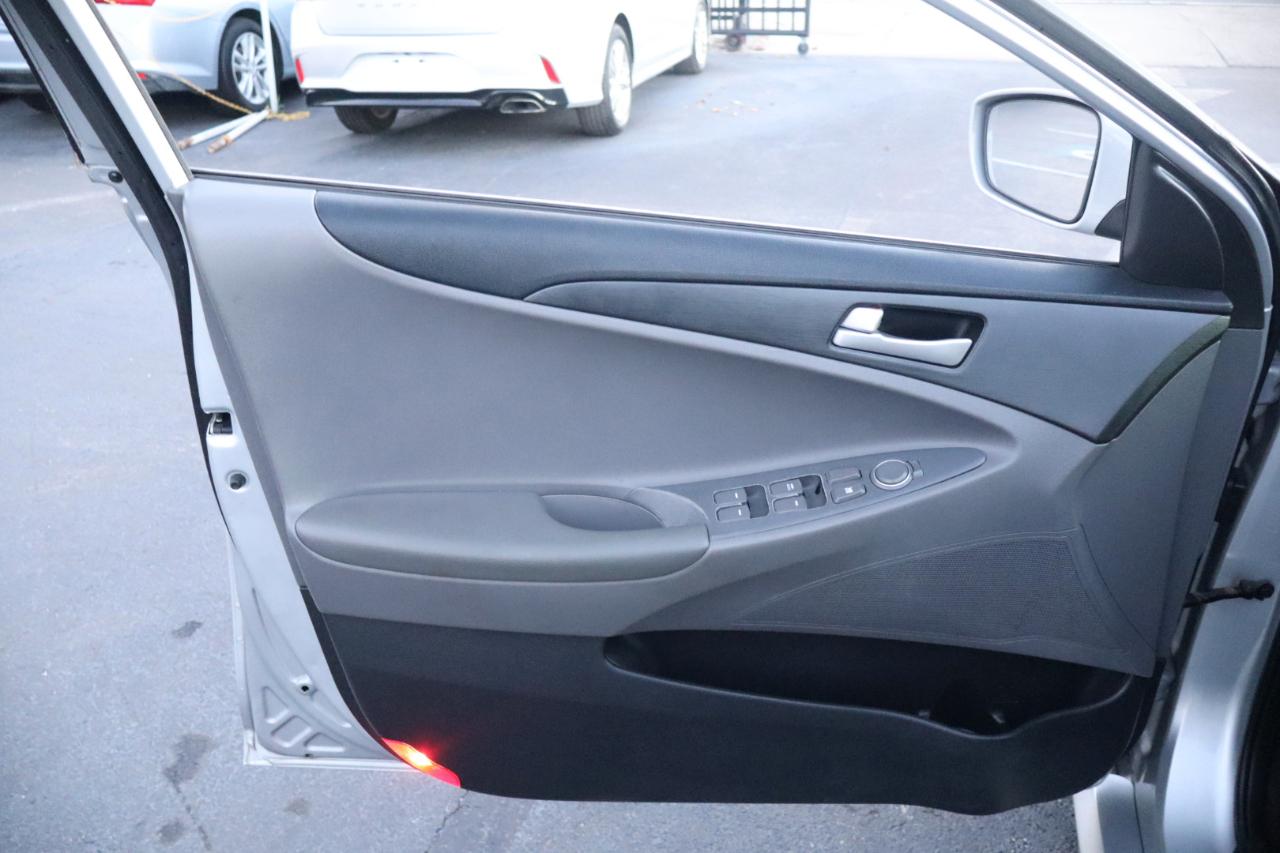 Hyundai Sonata 4dr Sdn 2.4L Auto GLS 2014