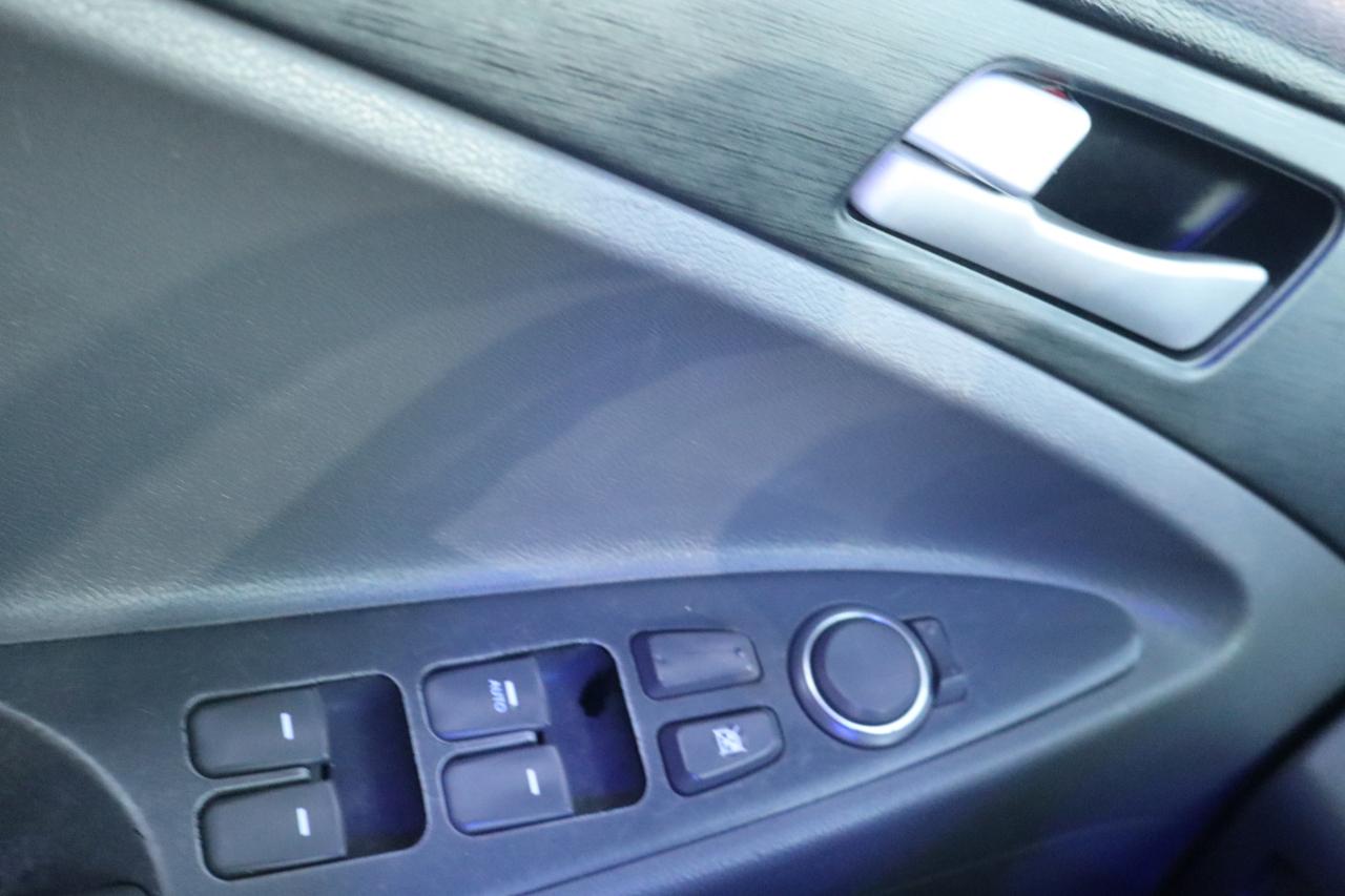 Hyundai Sonata 4dr Sdn 2.4L Auto GLS 2014