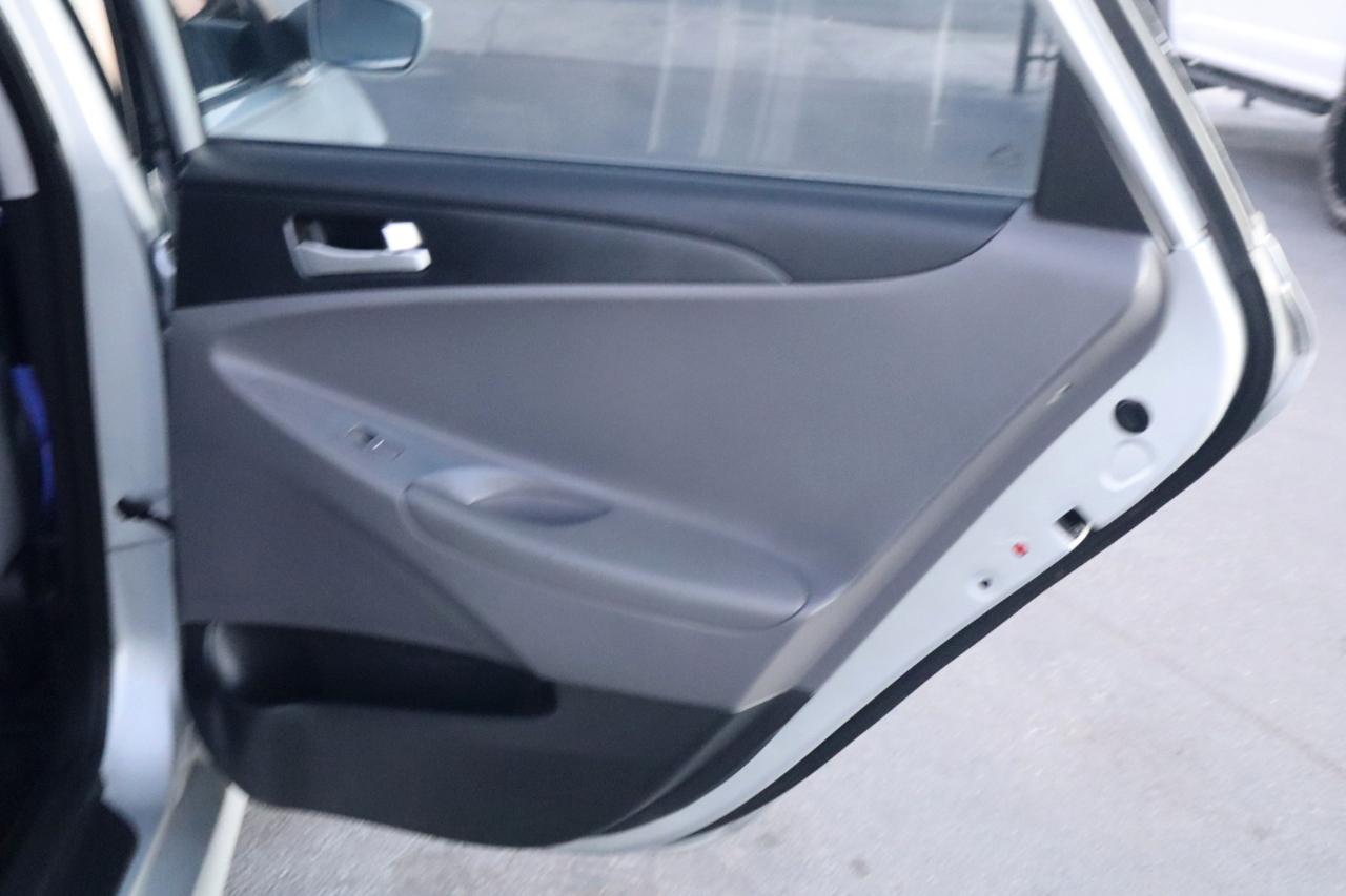 Hyundai Sonata 4dr Sdn 2.4L Auto GLS 2014