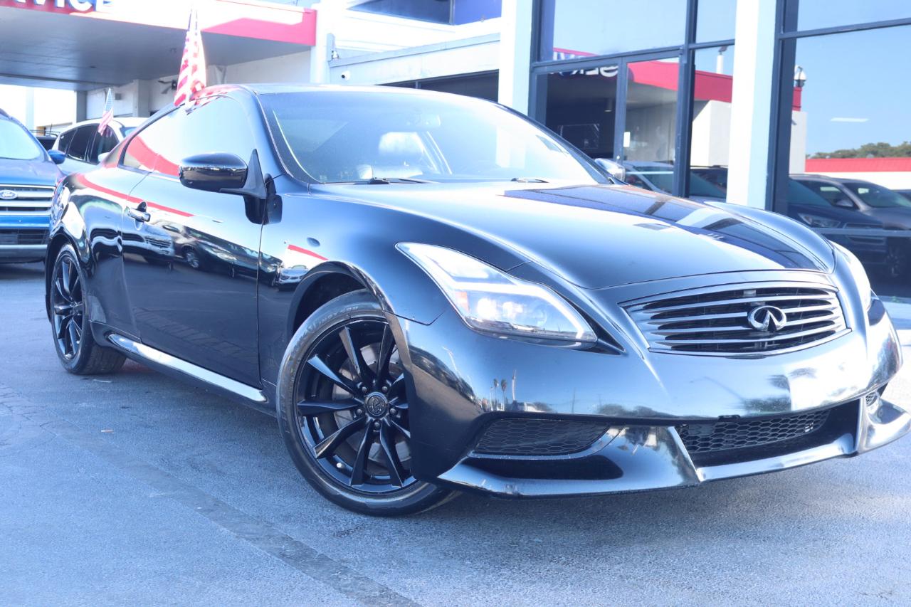 Infiniti G37 Coupe 2dr Journey RWD 2011