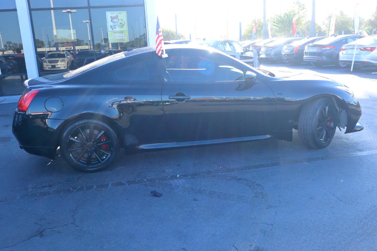 Infiniti G37 Coupe 2dr Journey RWD 2011