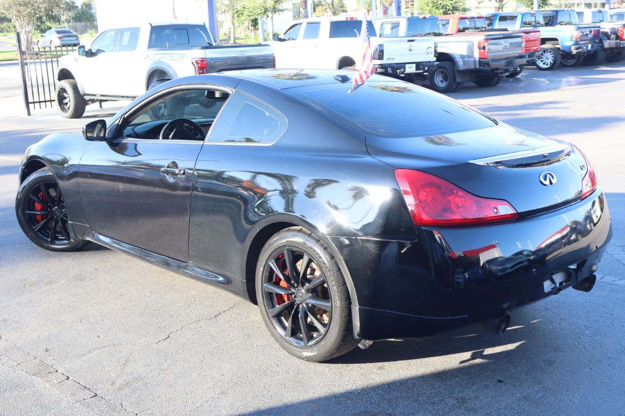 Infiniti G37 Coupe 2dr Journey RWD 2011