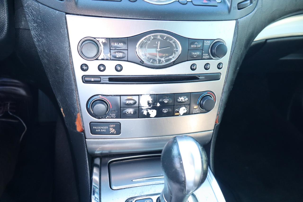 Infiniti G37 Coupe 2dr Journey RWD 2011