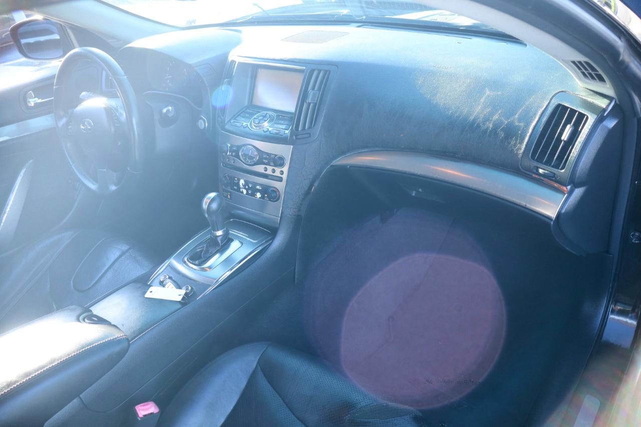 Infiniti G37 Coupe 2dr Journey RWD 2011