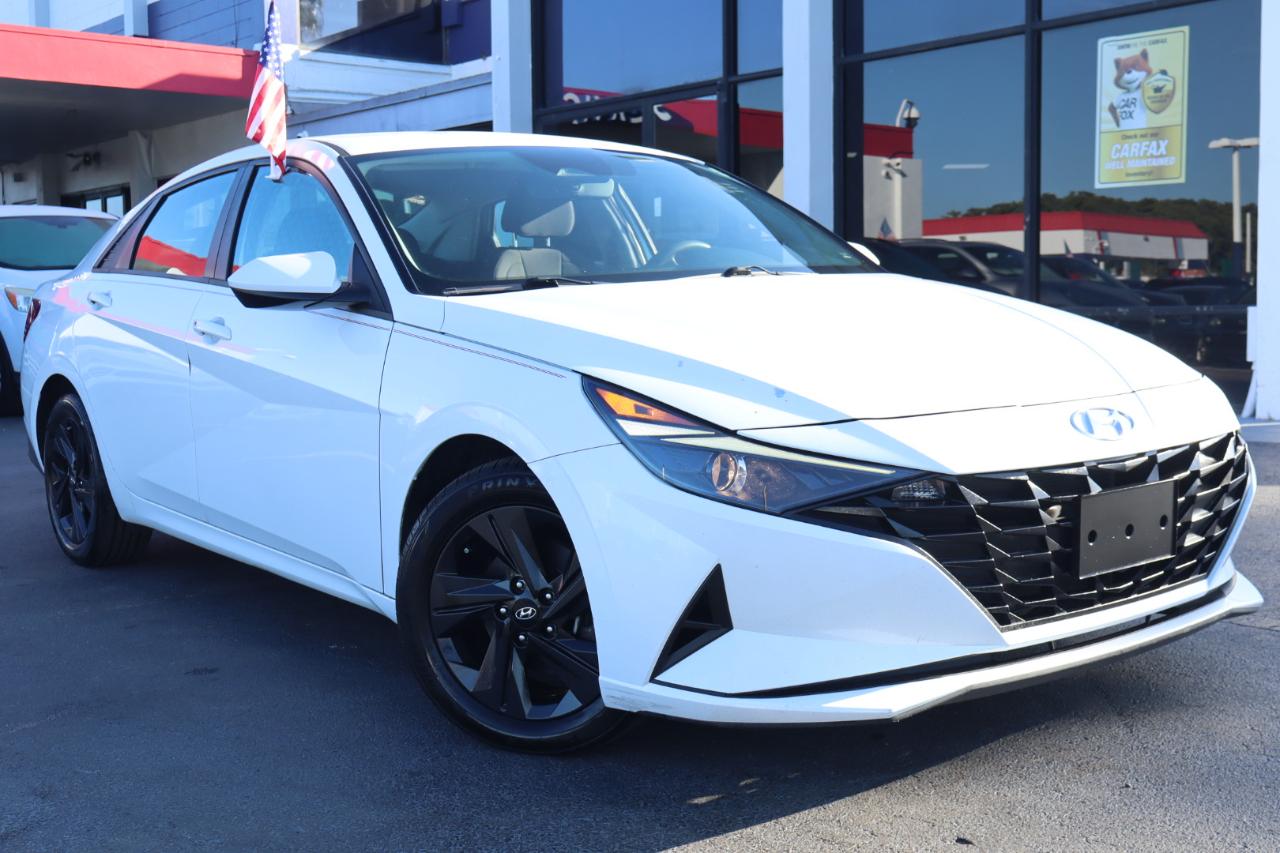 Hyundai Elantra SEL IVT 2021