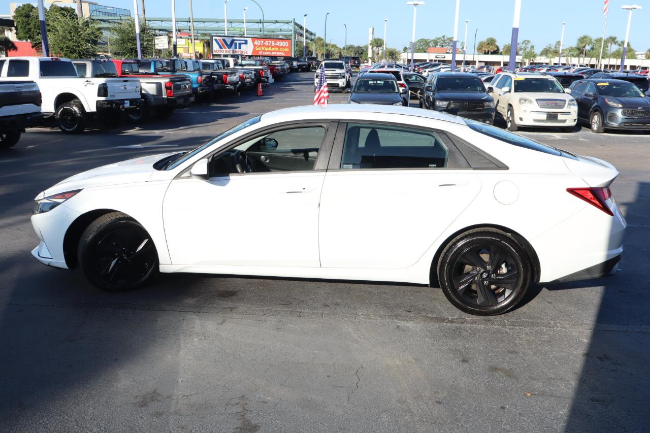Hyundai Elantra SEL IVT 2021