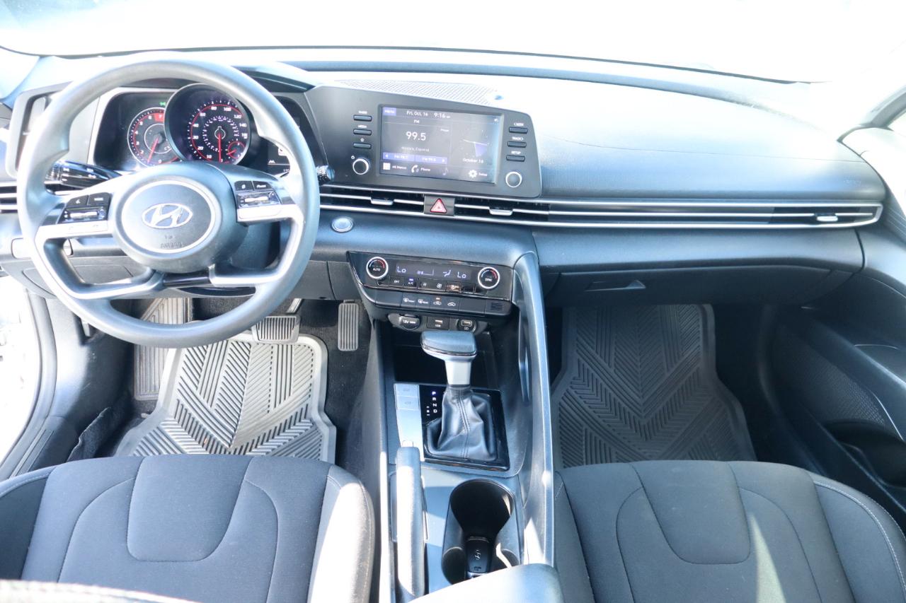 Hyundai Elantra SEL IVT 2021
