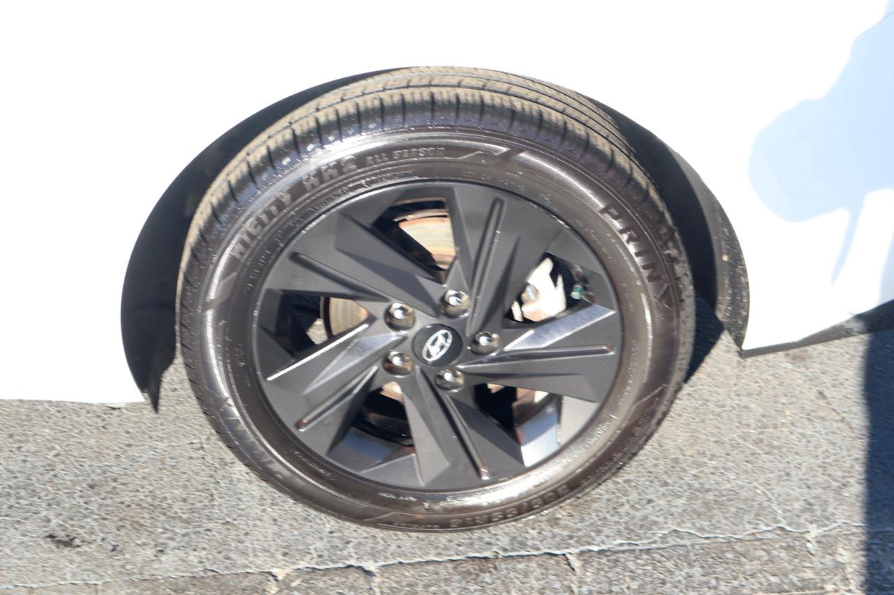 Hyundai Elantra SEL IVT 2021