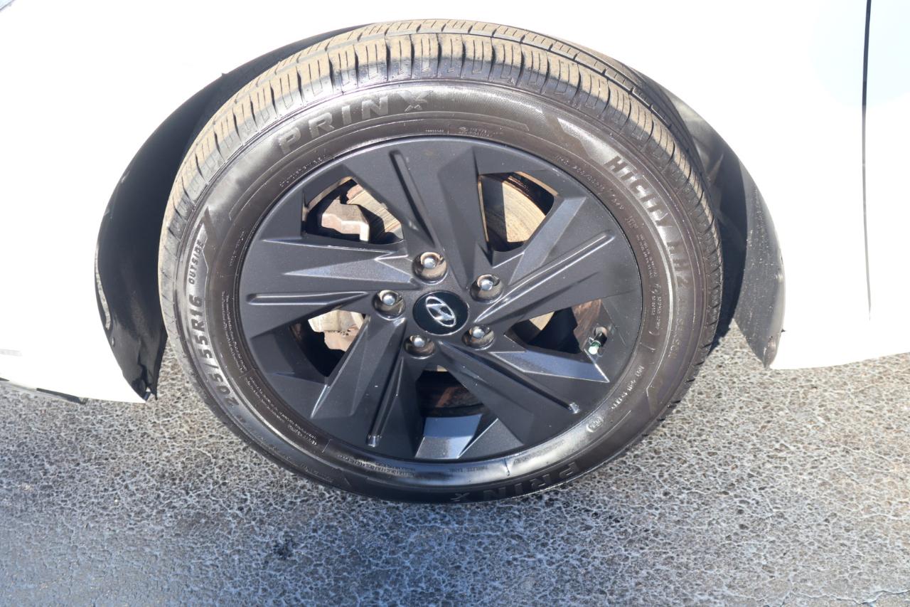 Hyundai Elantra SEL IVT 2021