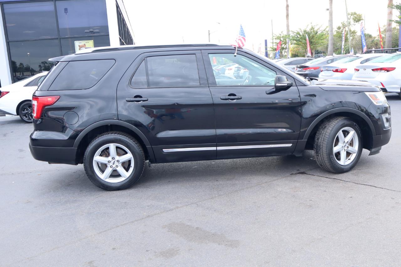 Ford Explorer XLT 4WD 2017